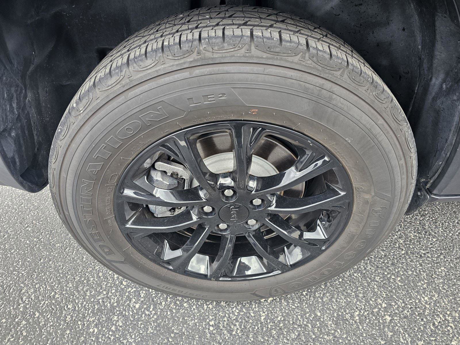 Used 2023 Jeep Cherokee Altitude Lux image 10