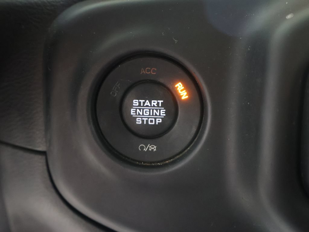 Used 2018 Jeep Wrangler Rubicon AWD/4WD image 19