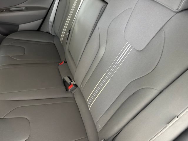 Certified 2025 Hyundai Elantra SEL FWD image 31