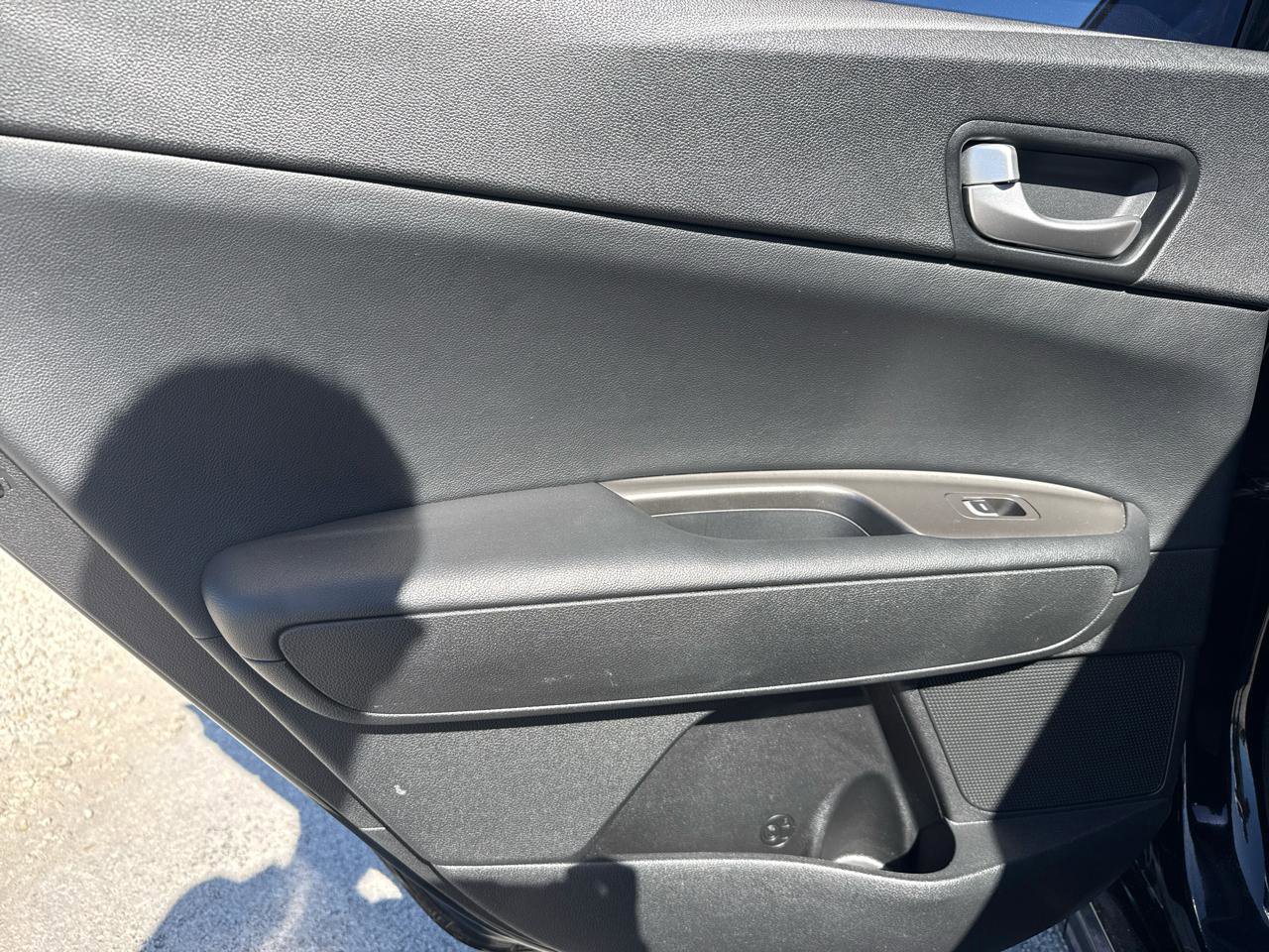 Used 2019 Kia Optima S image 25