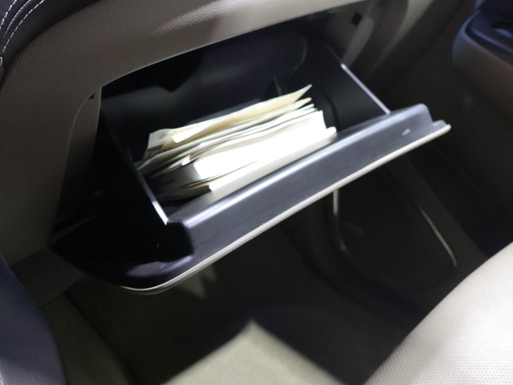 Used 2015 Chevrolet Suburban LTZ AWD/4WD image 32