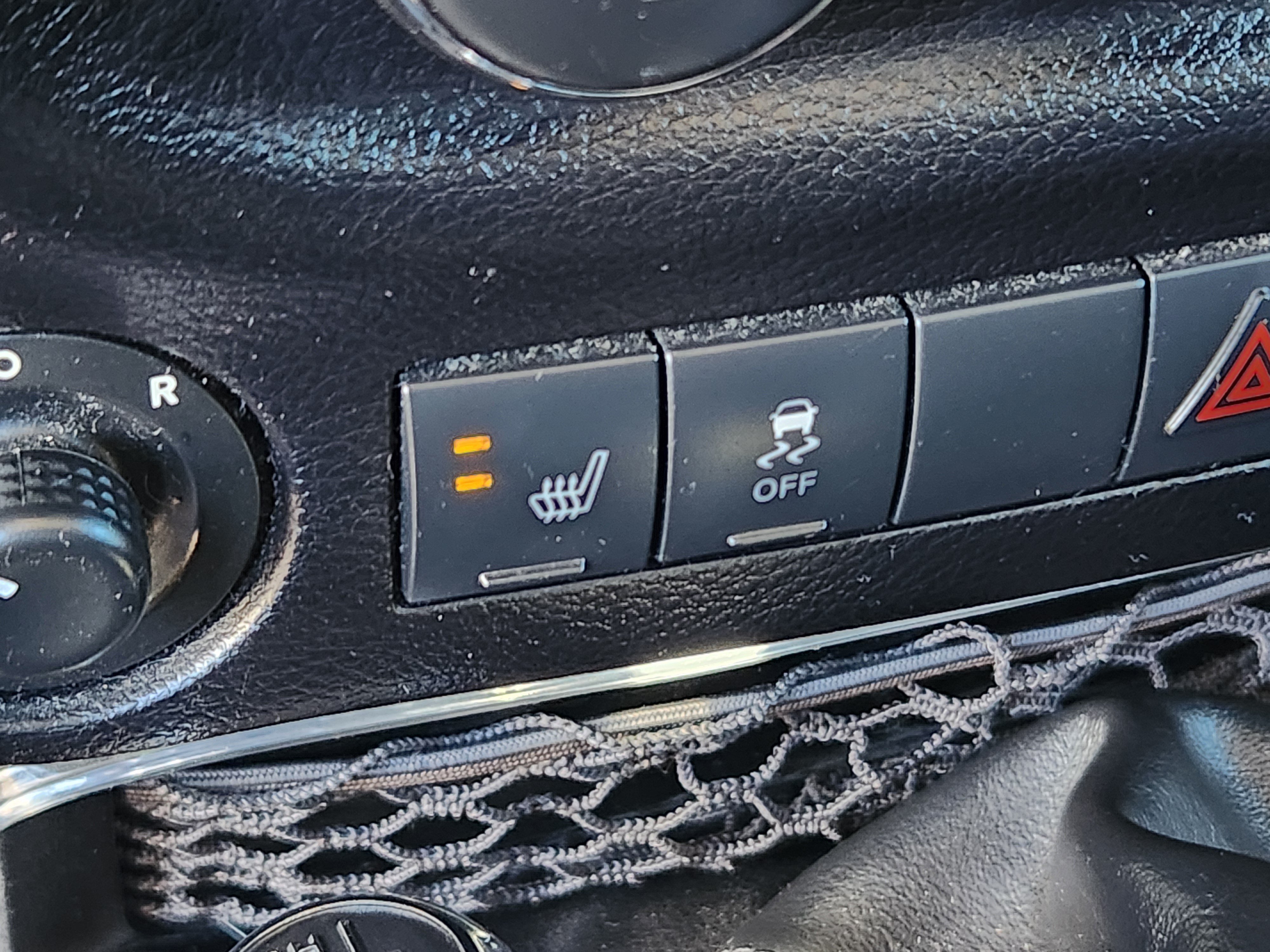Used 2013 Jeep Wrangler Unlimited Sahara w/ Connectivity Group AWD/4WD image 18