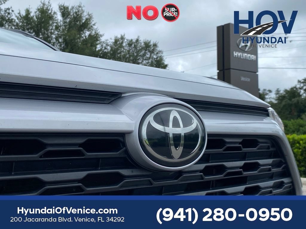 Used 2021 Toyota RAV4 XLE Premium FWD image 60