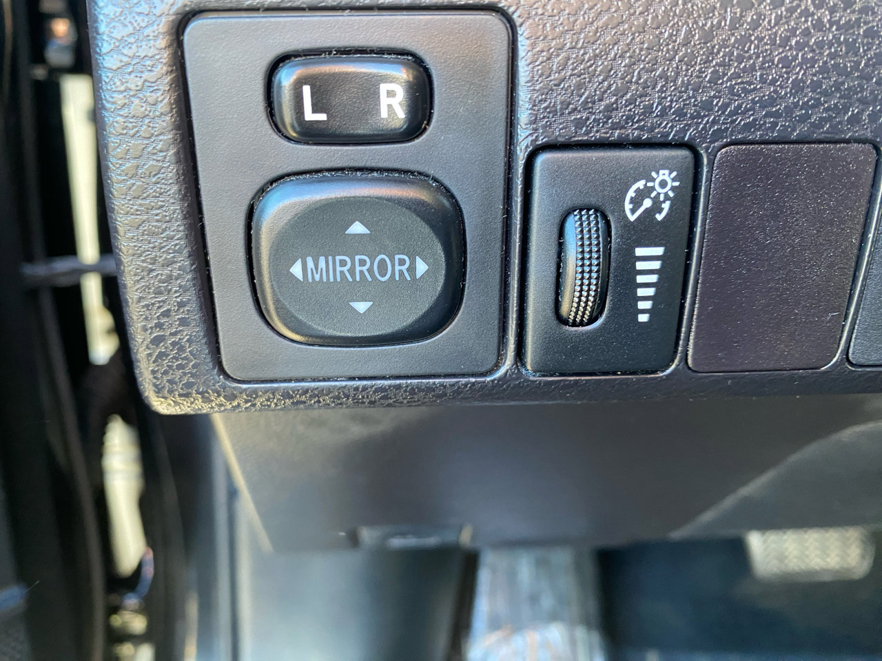 Used 2015 Toyota Corolla LE Premium image 12