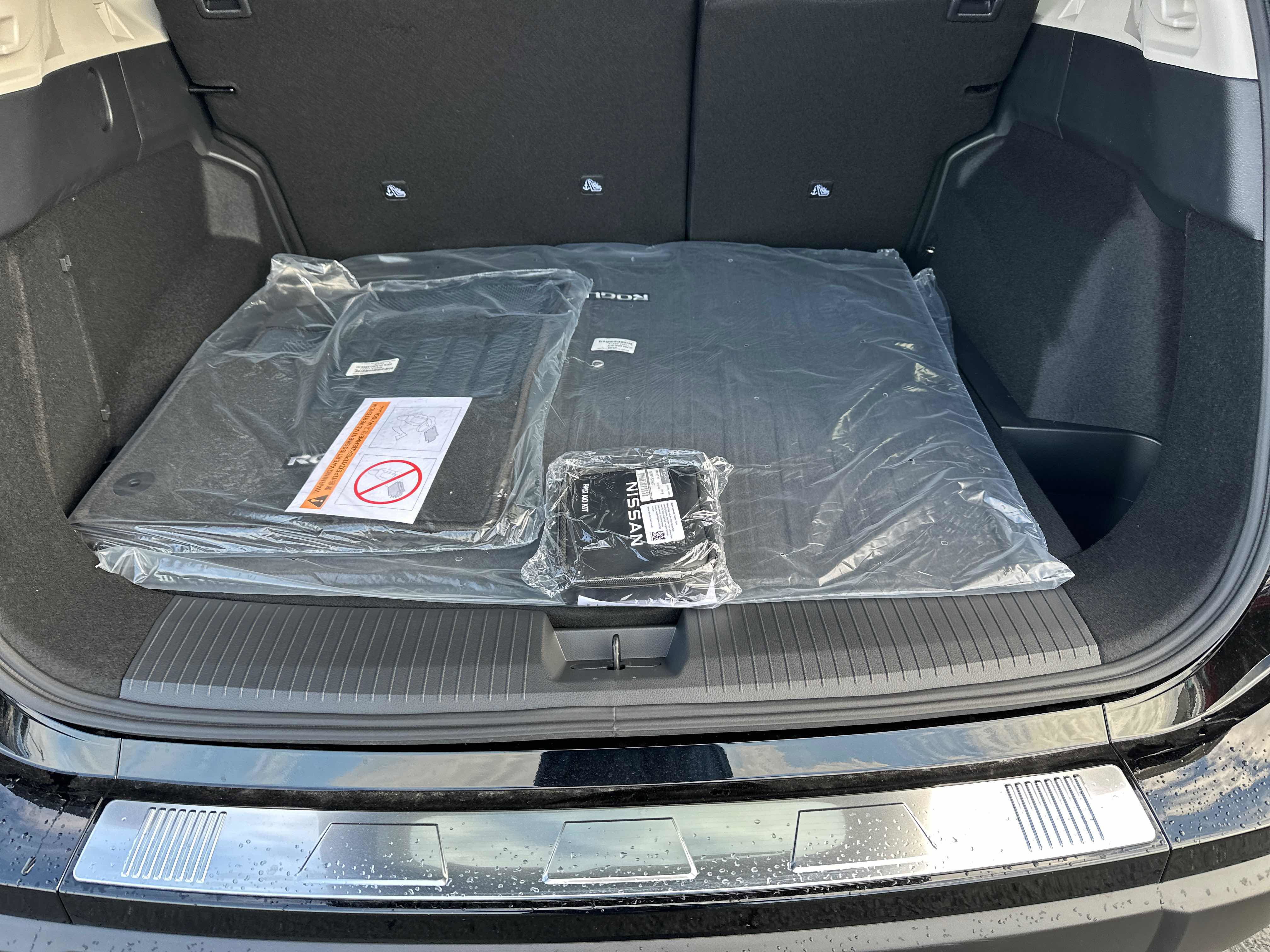 New 2026 Nissan Rogue SV w/ Cold Weather Package AWD/4WD image 14