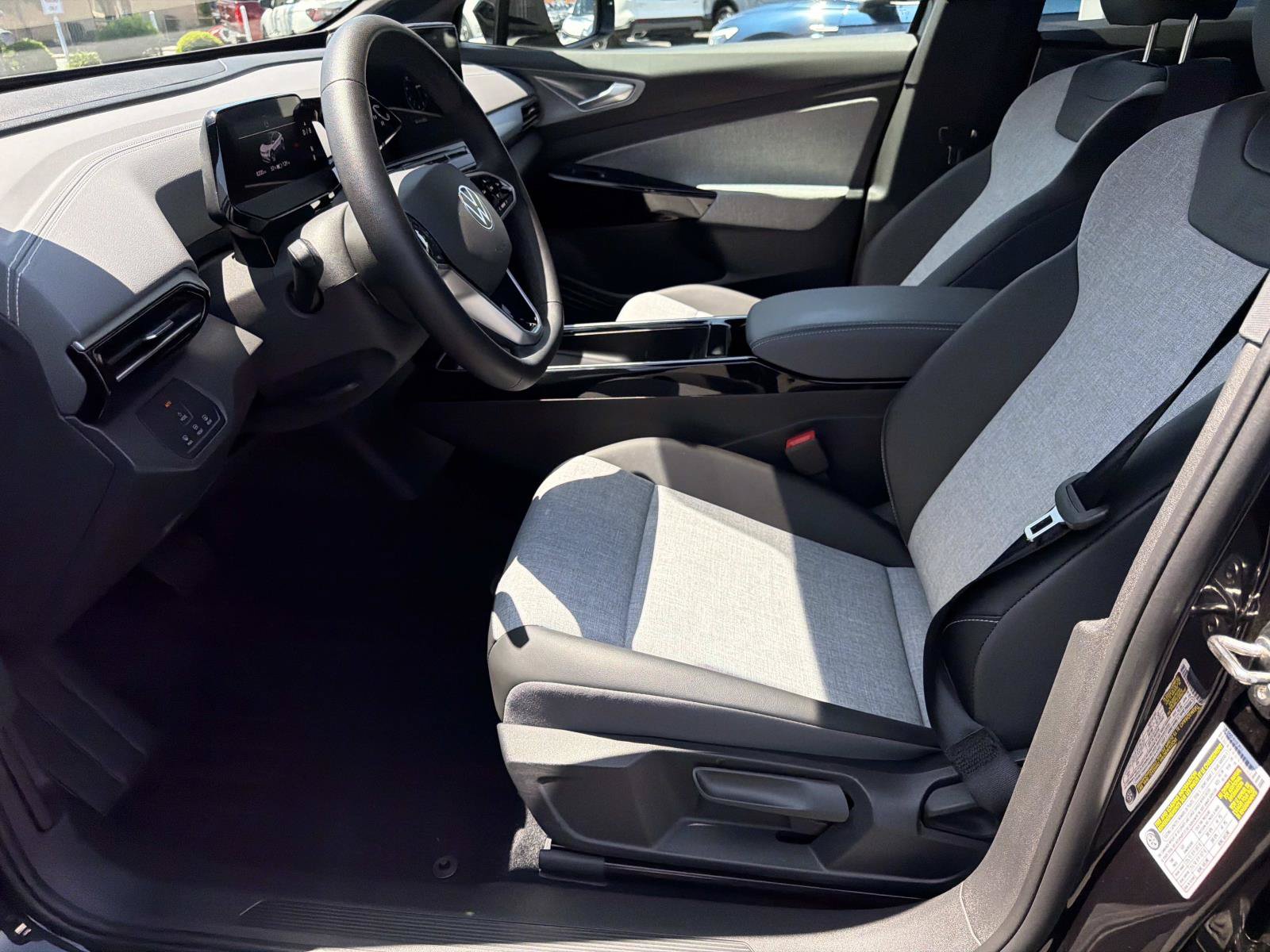 Certified 2023 Volkswagen ID.4 Pro AWD/4WD image 14