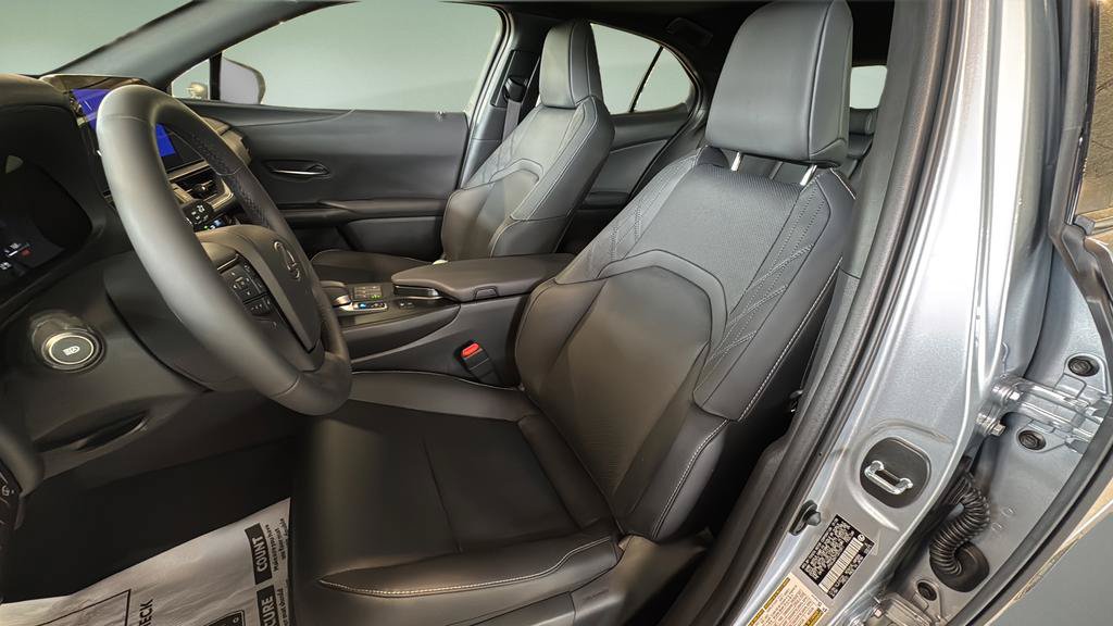 New 2026 Lexus UX 300h AWD image 12