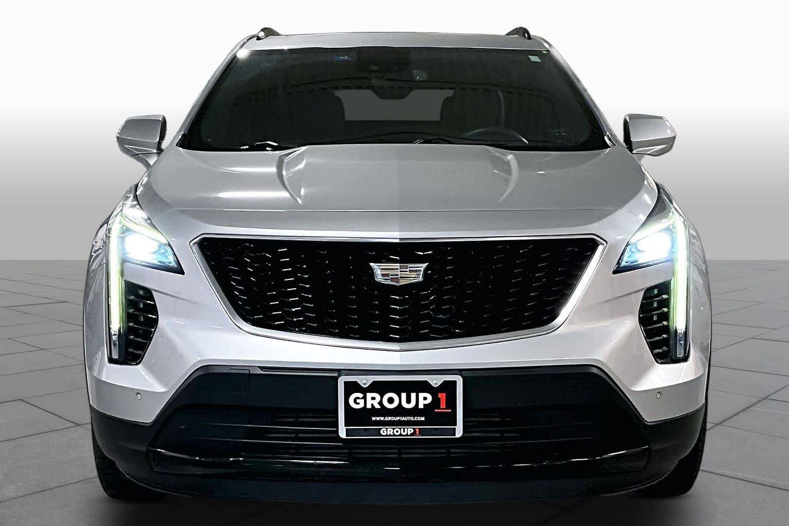Used 2019 Cadillac XT4 Sport w/ Cold Weather Package FWD image 4