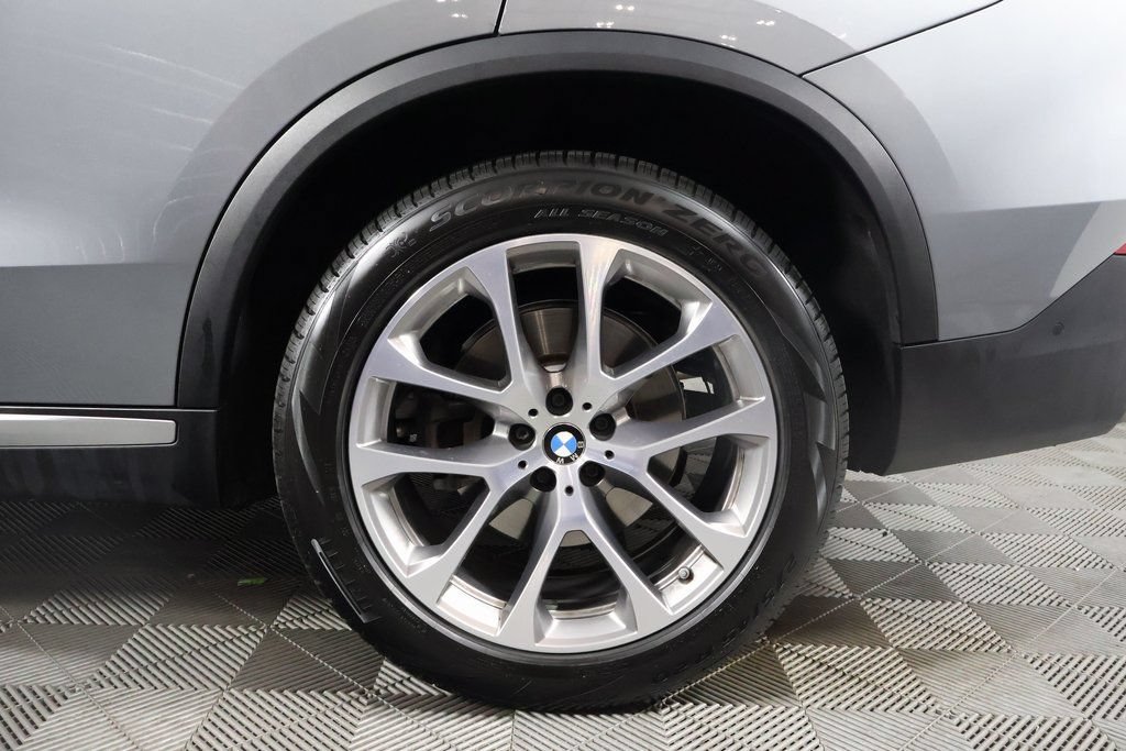 Used 2024 BMW X5 sDrive40i w/ Premium Package RWD image 16