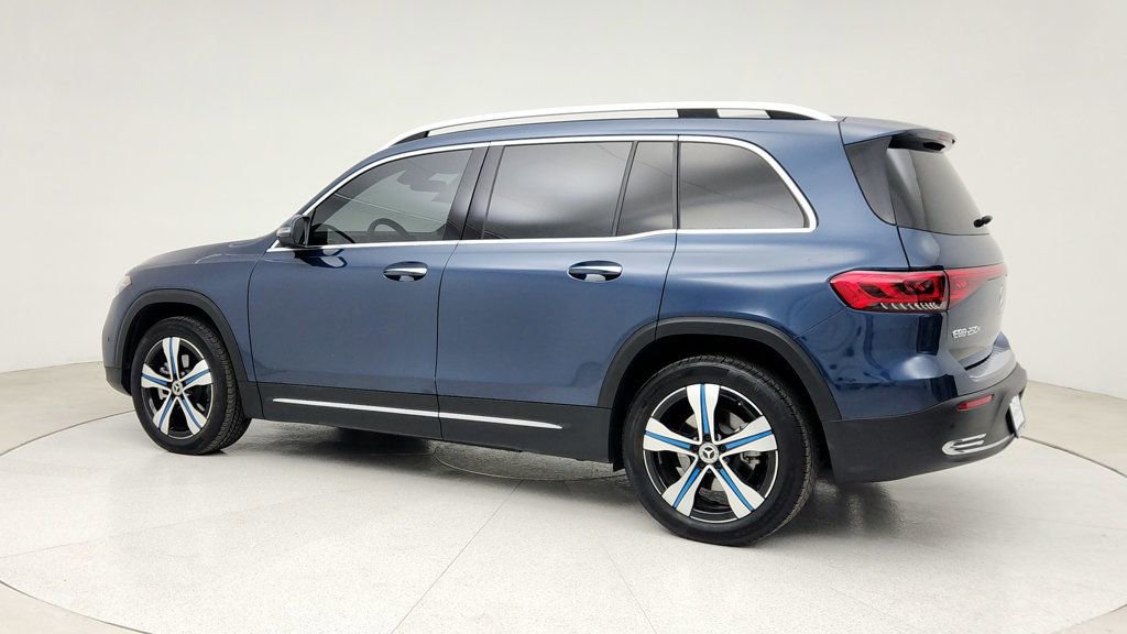 Used 2023 Mercedes-Benz EQB 250+ image 7