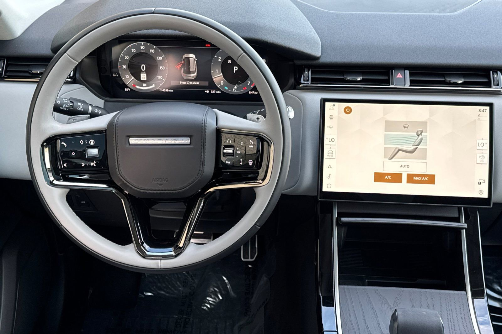 Used 2025 Land Rover Range Rover Velar Dynamic SE image 15