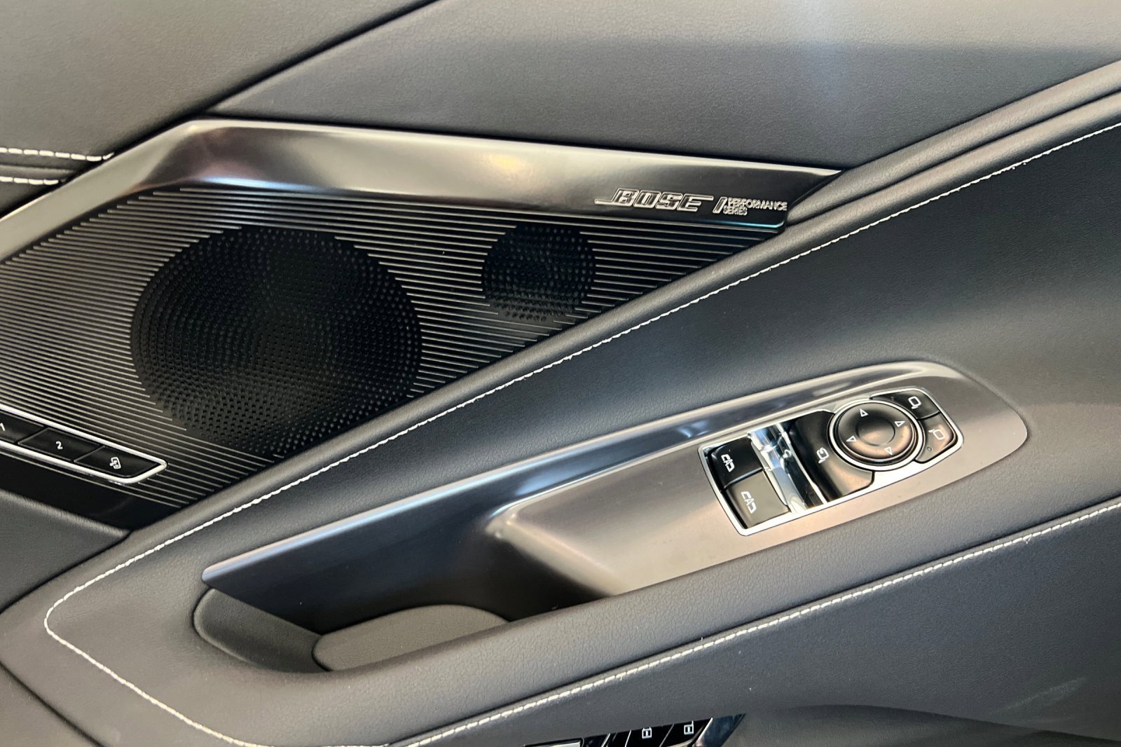 New 2025 Chevrolet Corvette E-Ray w/ Stealth Interior Trim Package image 11