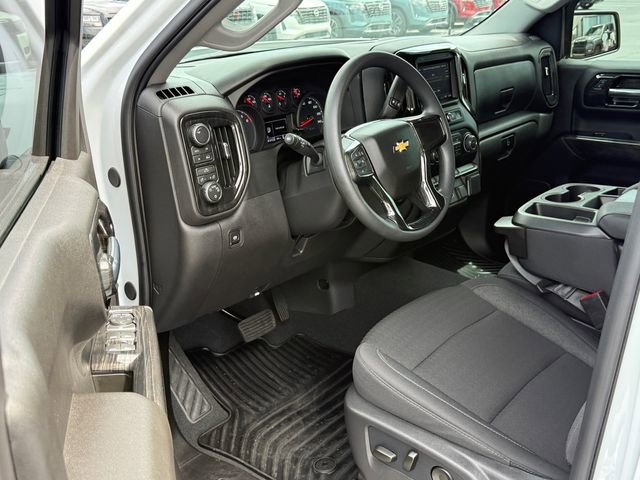 Used 2026 Chevrolet Silverado 1500 Custom w/ Turbomax Blackout Package AWD/4WD image 9