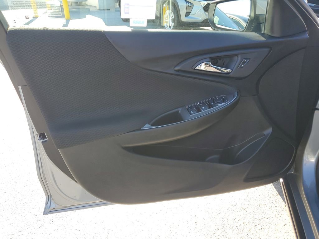 Used 2024 Chevrolet Malibu LT image 19