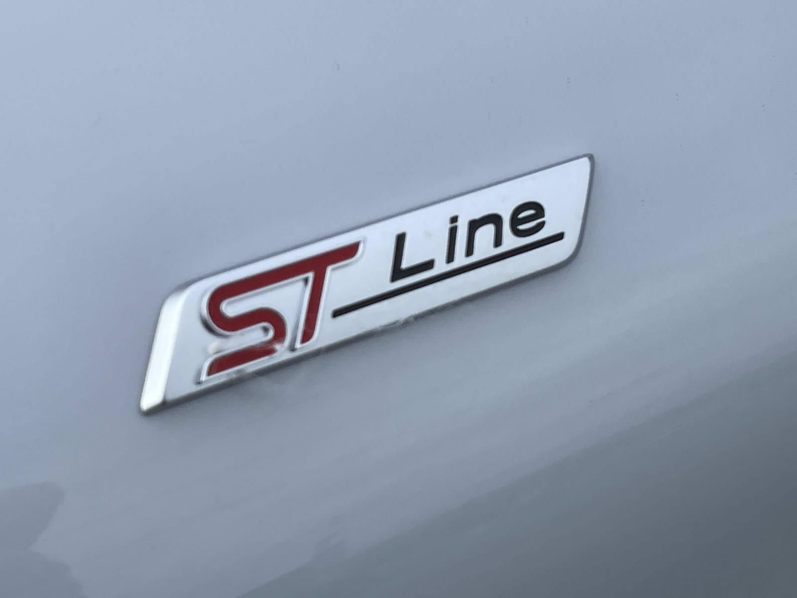 New 2026 Ford Explorer ST-Line w/ ST-Line Street Pack RWD image 6