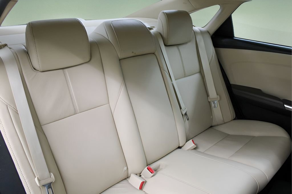 Used 2016 Toyota Avalon XLE Plus FWD image 22