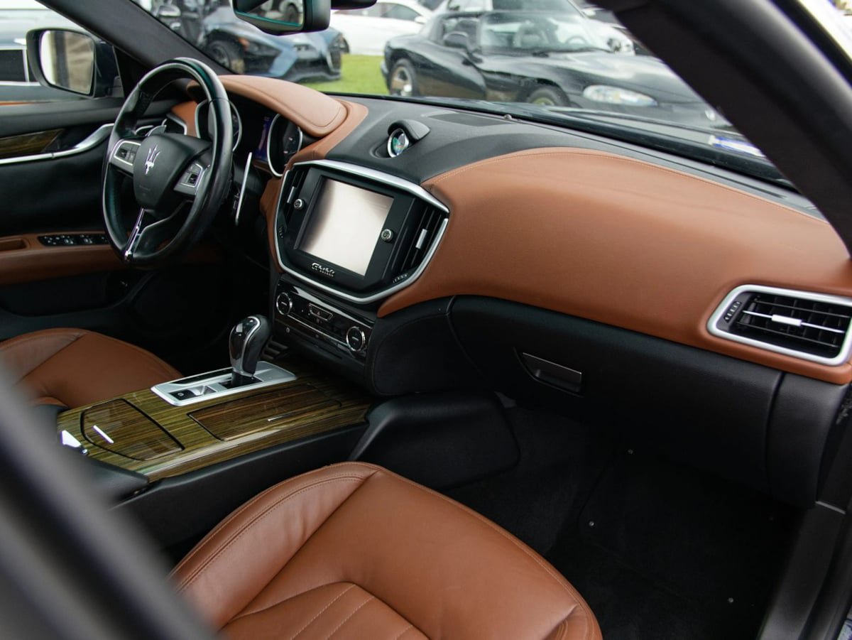 Used 2015 Maserati Ghibli S Q4 AWD/4WD image 24