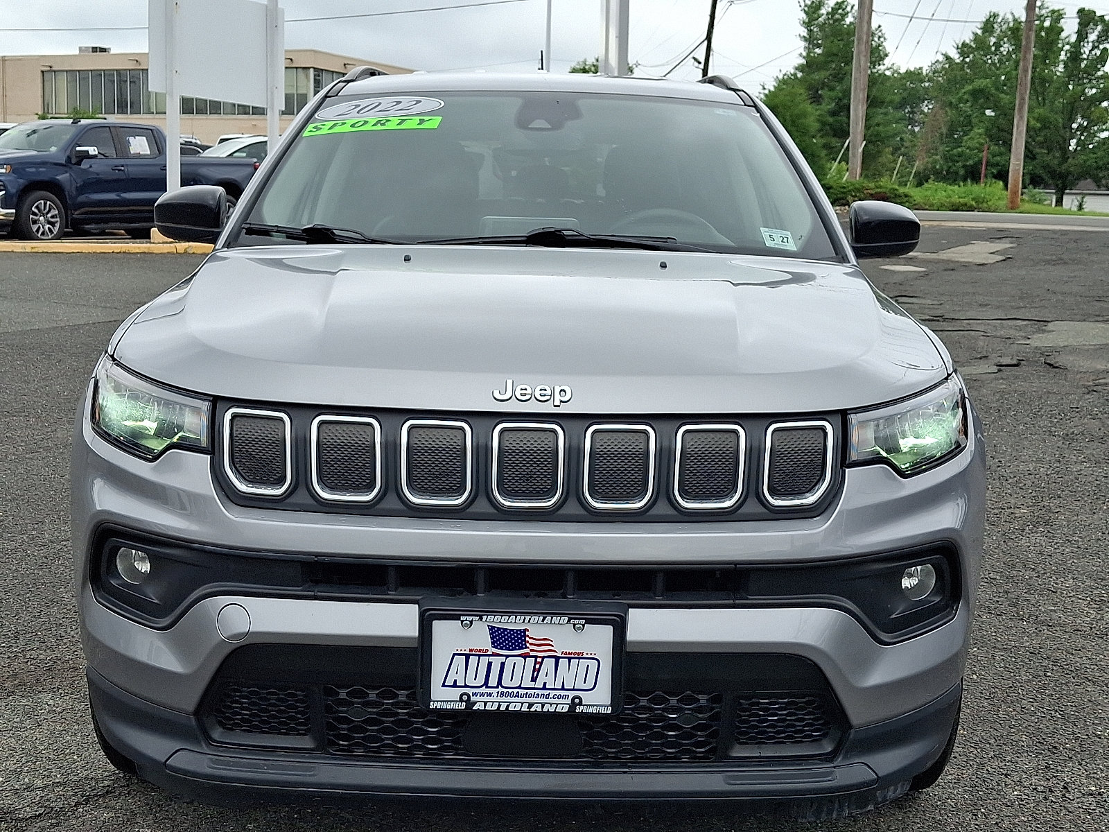 Used 2022 Jeep Compass Latitude AWD/4WD image 2