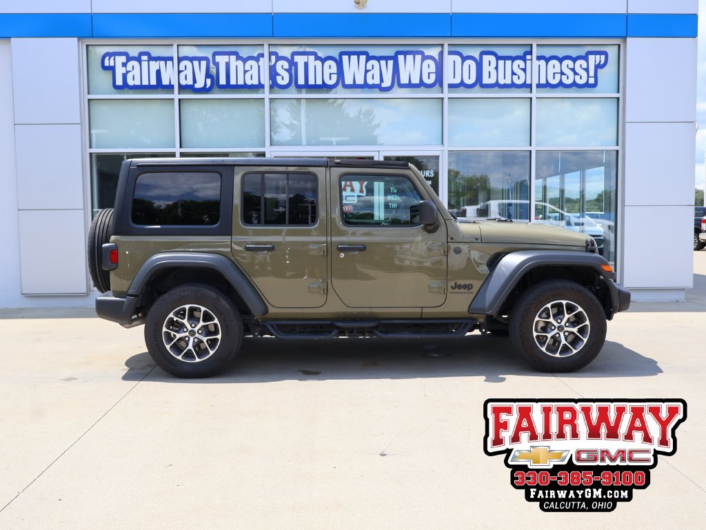 Used 2025 Jeep Wrangler Unlimited Sport AWD/4WD image 1