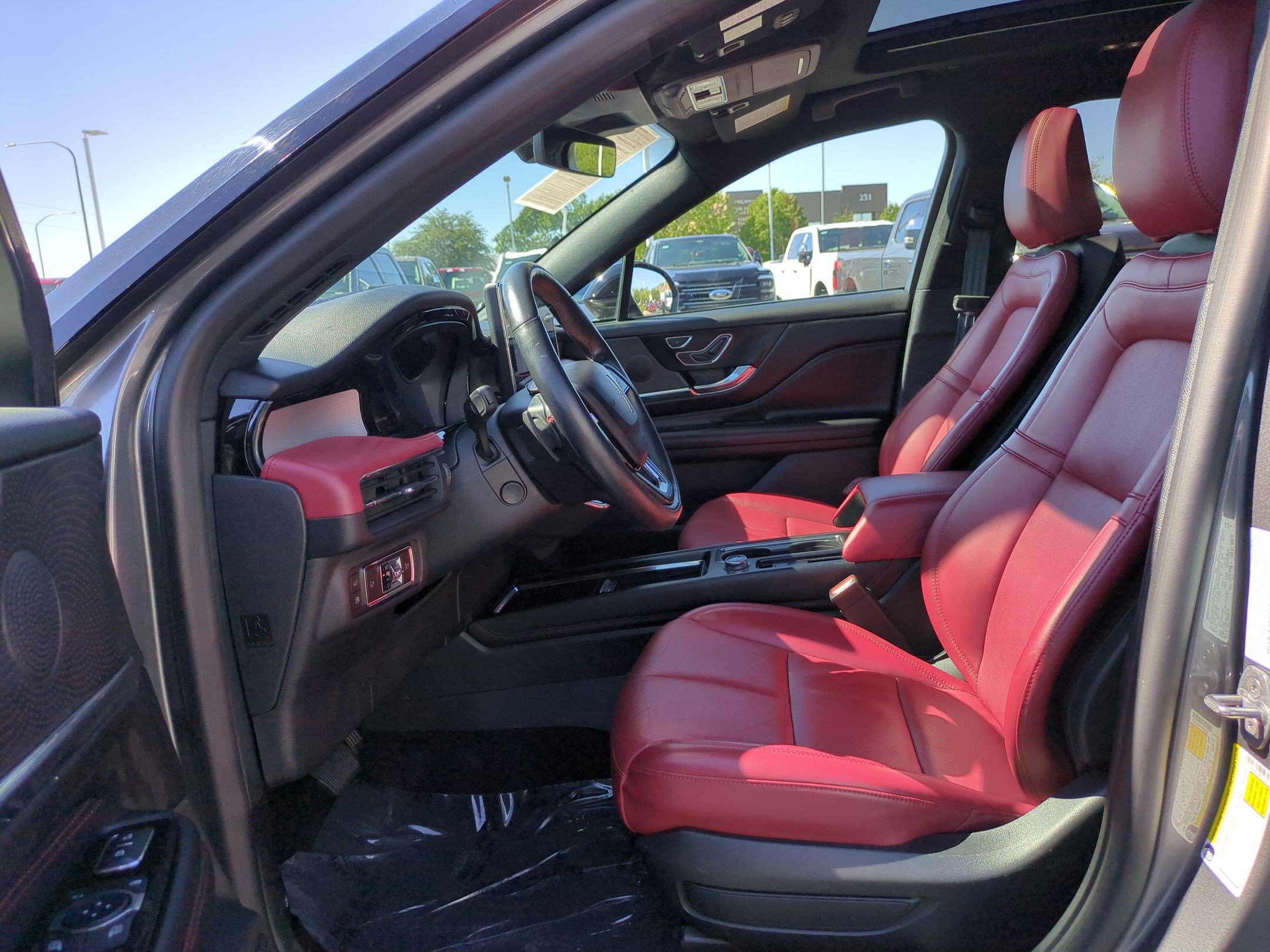 Used 2024 Lincoln Corsair Grand Touring w/ Equipment Group 301A AWD/4WD image 15