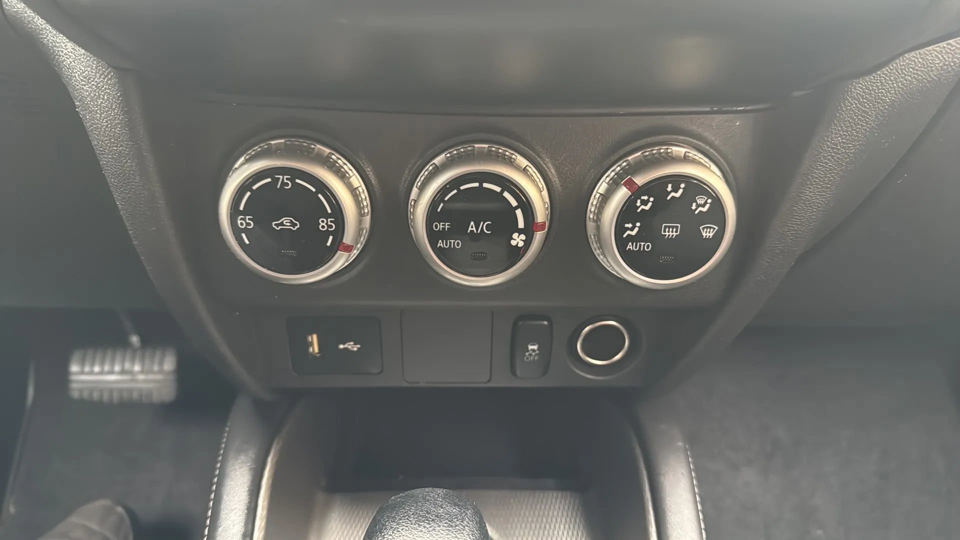 Used 2020 Mitsubishi Outlander Sport ES image 19