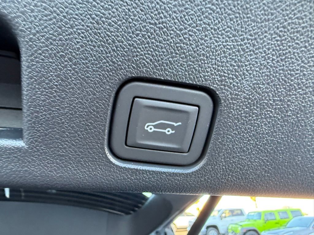 New 2026 GMC Acadia Elevation w/ LPO, Cargo Package image 19