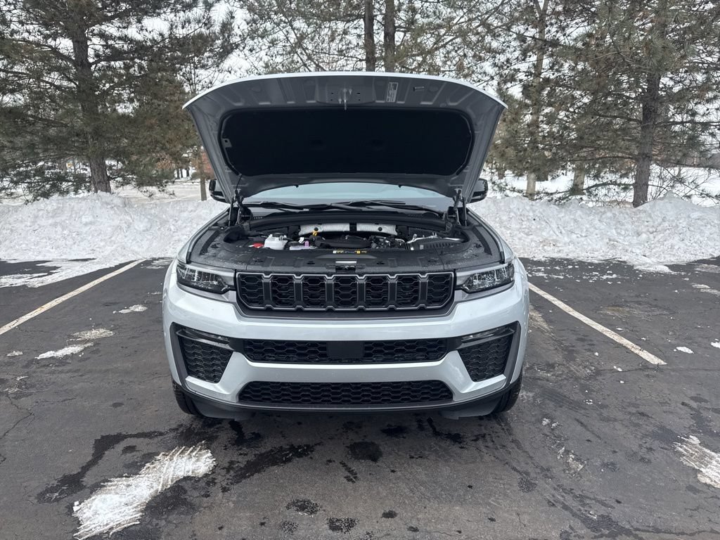New 2026 Jeep Grand Cherokee Limited w/ Limited Altitude Package AWD/4WD image 59