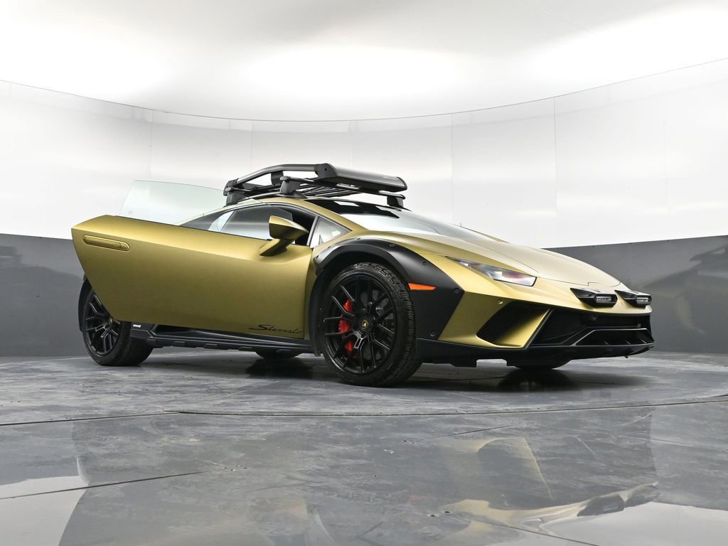 Used 2024 Lamborghini Huracan Sterrato image 37