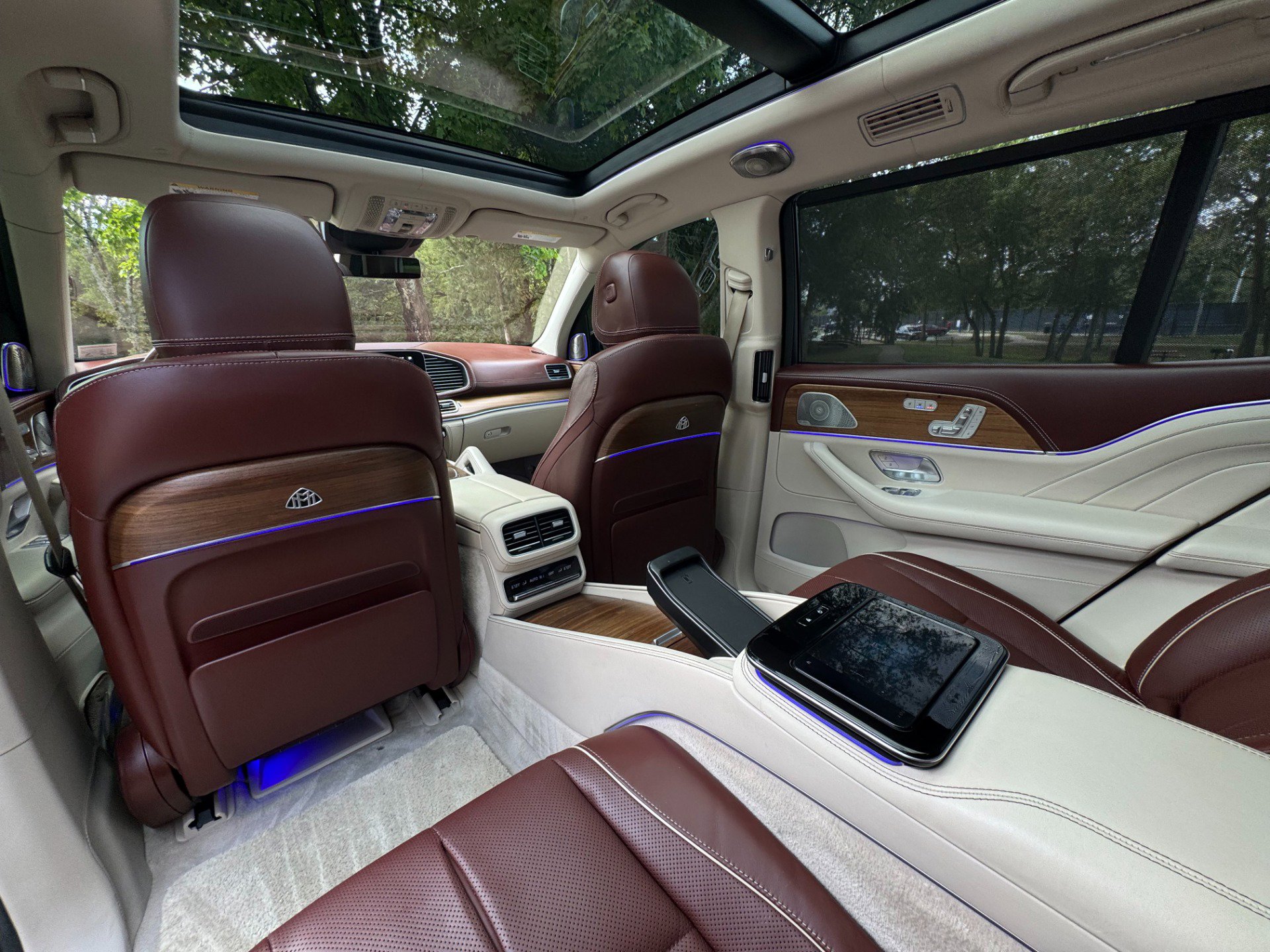 Used 2023 Mercedes-Benz Maybach GLS 600 4MATIC image 64