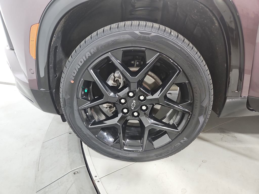 Used 2024 Chevrolet Traverse RS w/ LPO, Floor Liner Package AWD/4WD image 28