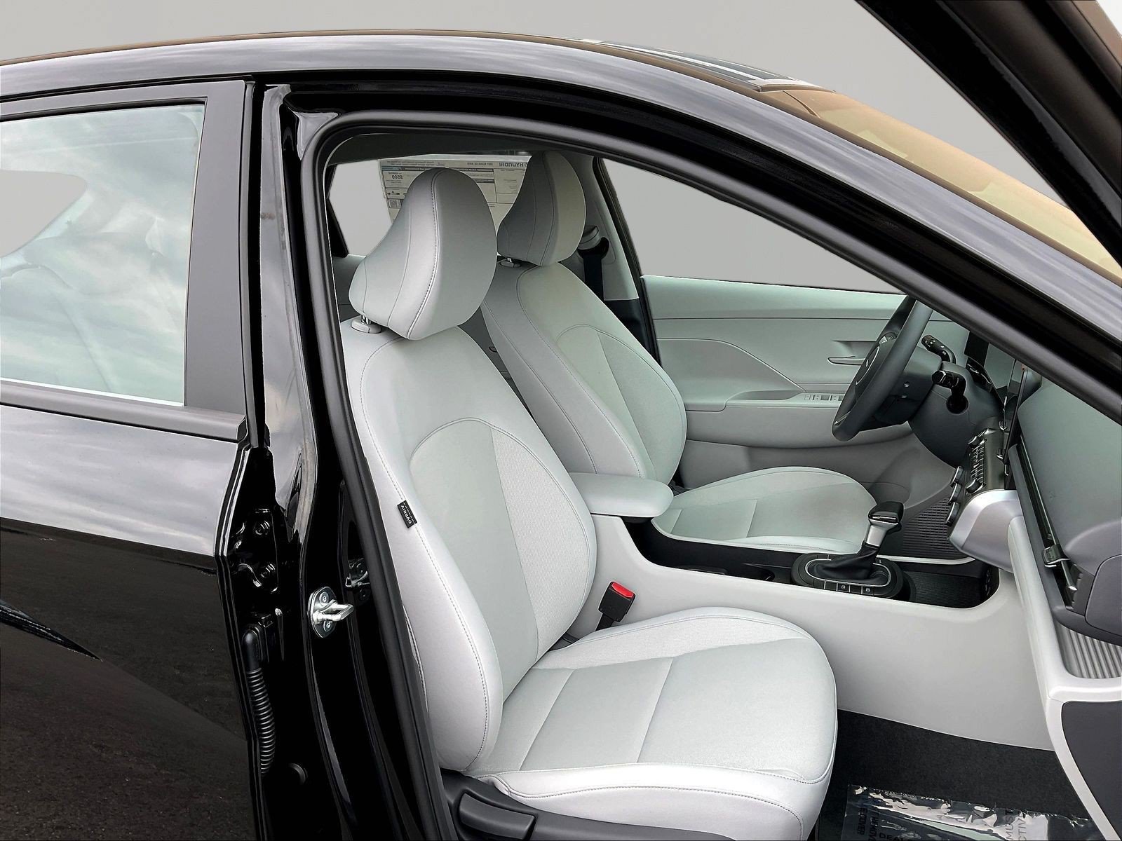 New 2027 Hyundai Kona SE AWD/4WD image 18