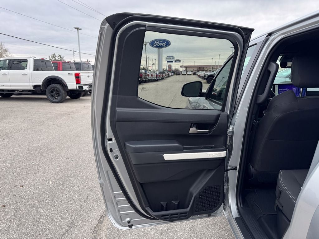Used 2024 Toyota Tacoma TRD Off-Road AWD/4WD image 15
