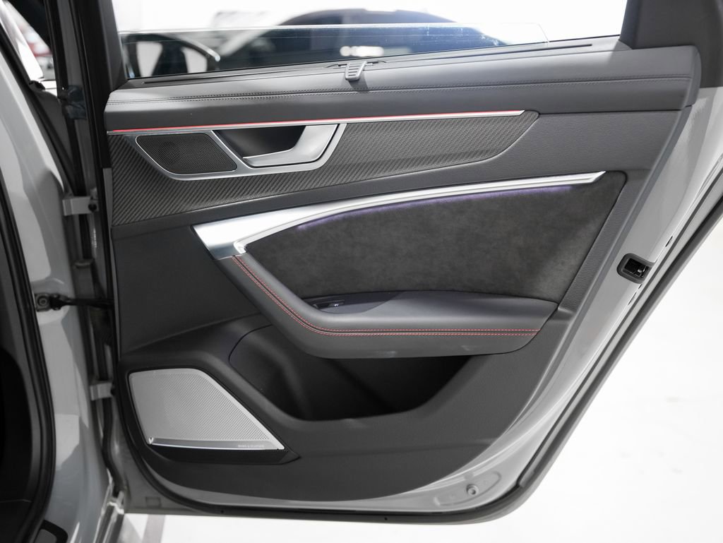 Used 2021 Audi RS 6 w/ Carbon Optic Package AWD/4WD image 37