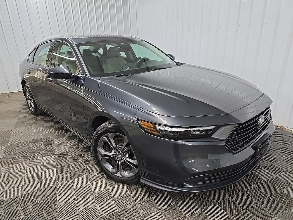 Used 2023 Honda Accord EX image 7