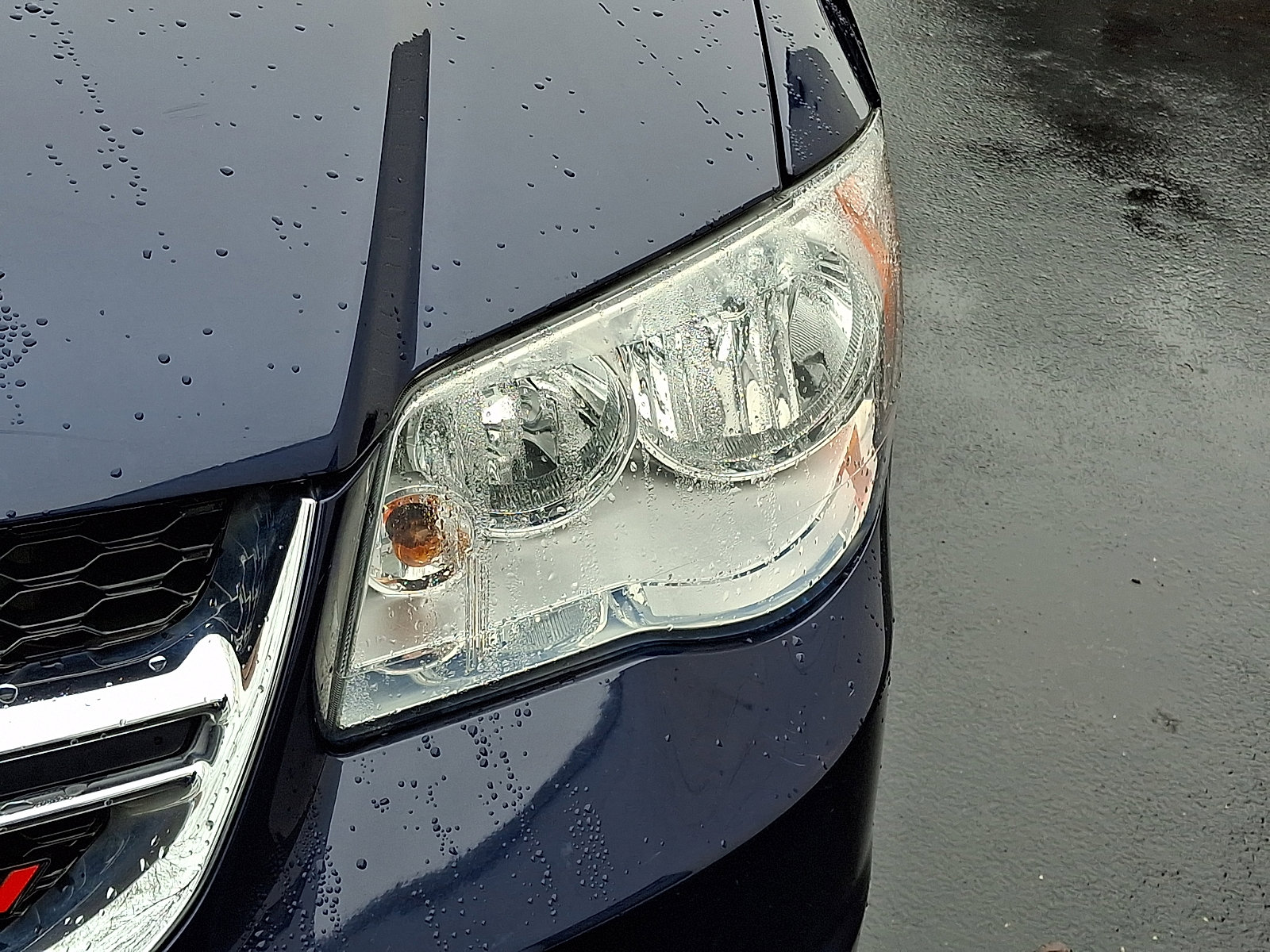 Used 2016 Dodge Grand Caravan SXT w/ Rear Park Assist Package image 9