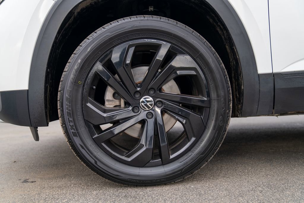 Used 2022 Volkswagen Atlas SE w/ Panoramic Sunroof Package image 2