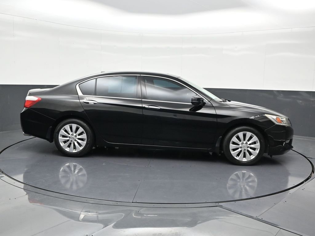 Used 2015 Honda Accord Touring image 6