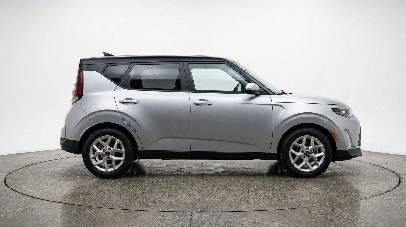 Used 2025 Kia Soul LX w/ LX Technology Package image 11