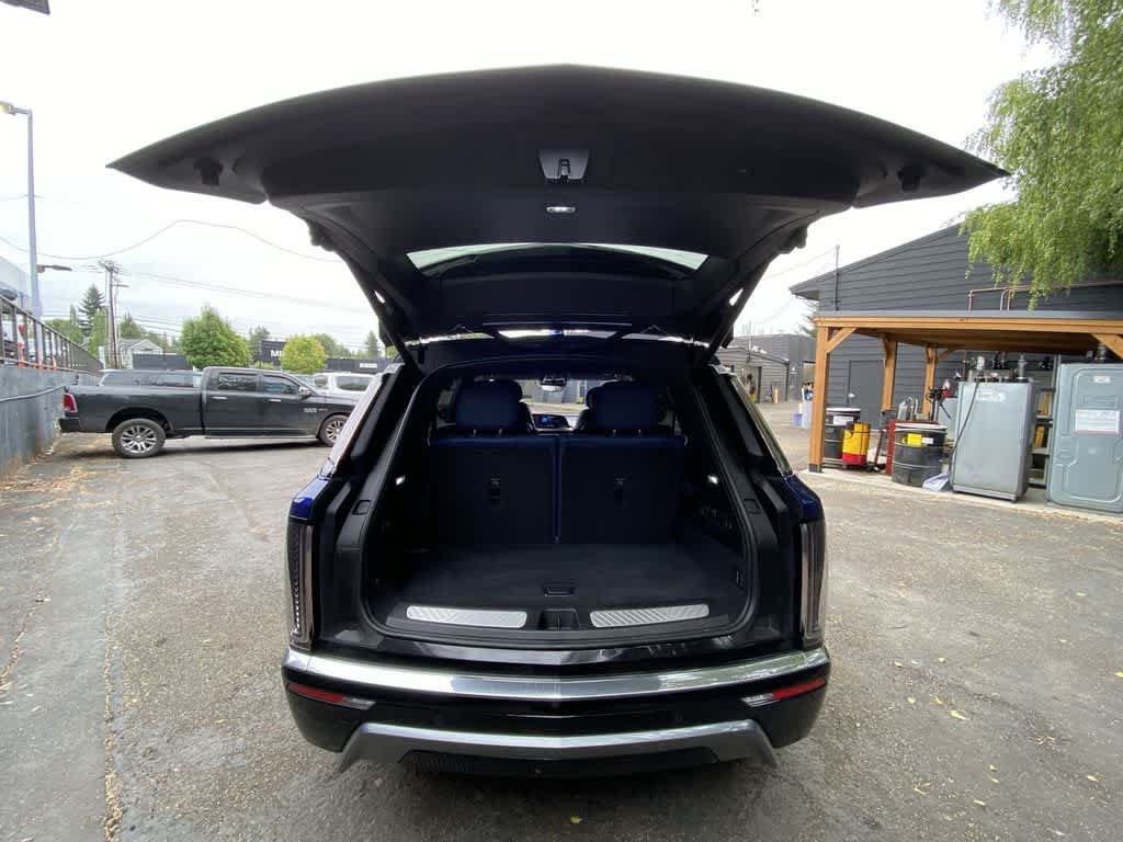 Certified 2026 Cadillac Vistiq Premium Luxury AWD/4WD image 28