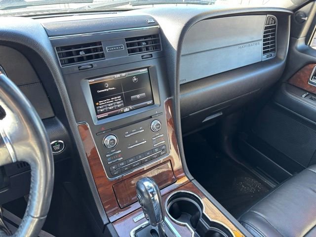 Used 2015 Lincoln Navigator 4WD image 35