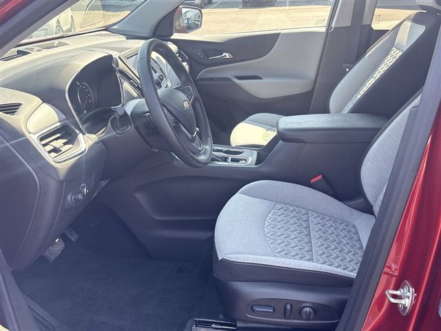 Certified 2024 Chevrolet Equinox LT w/ LPO, Floor Liner Package FWD image 18