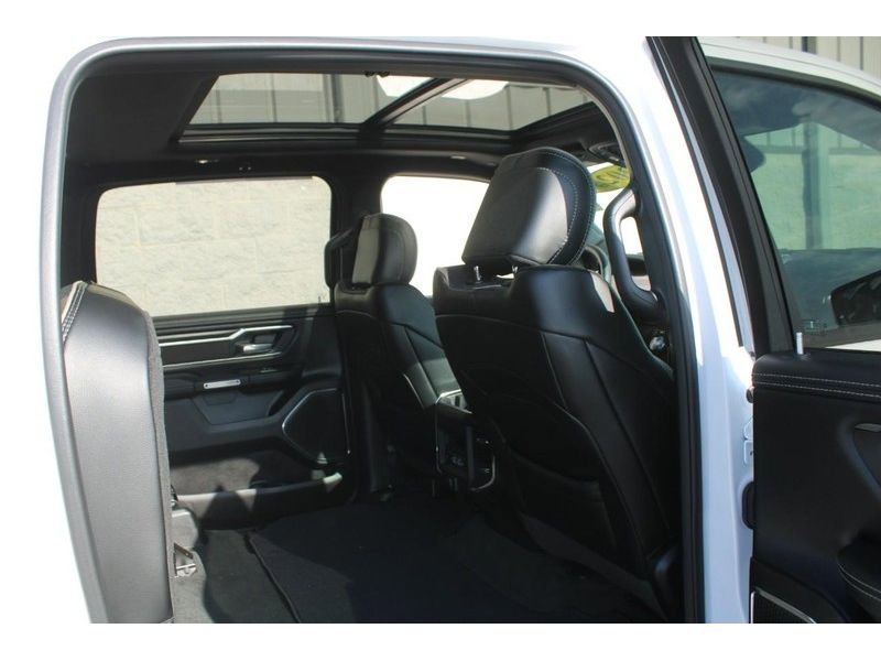 Used 2024 RAM 1500 Laramie image 12