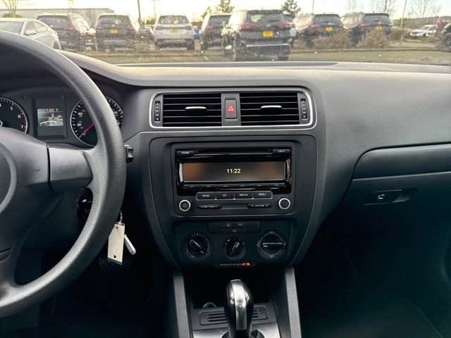Used 2014 Volkswagen Jetta SE image 20