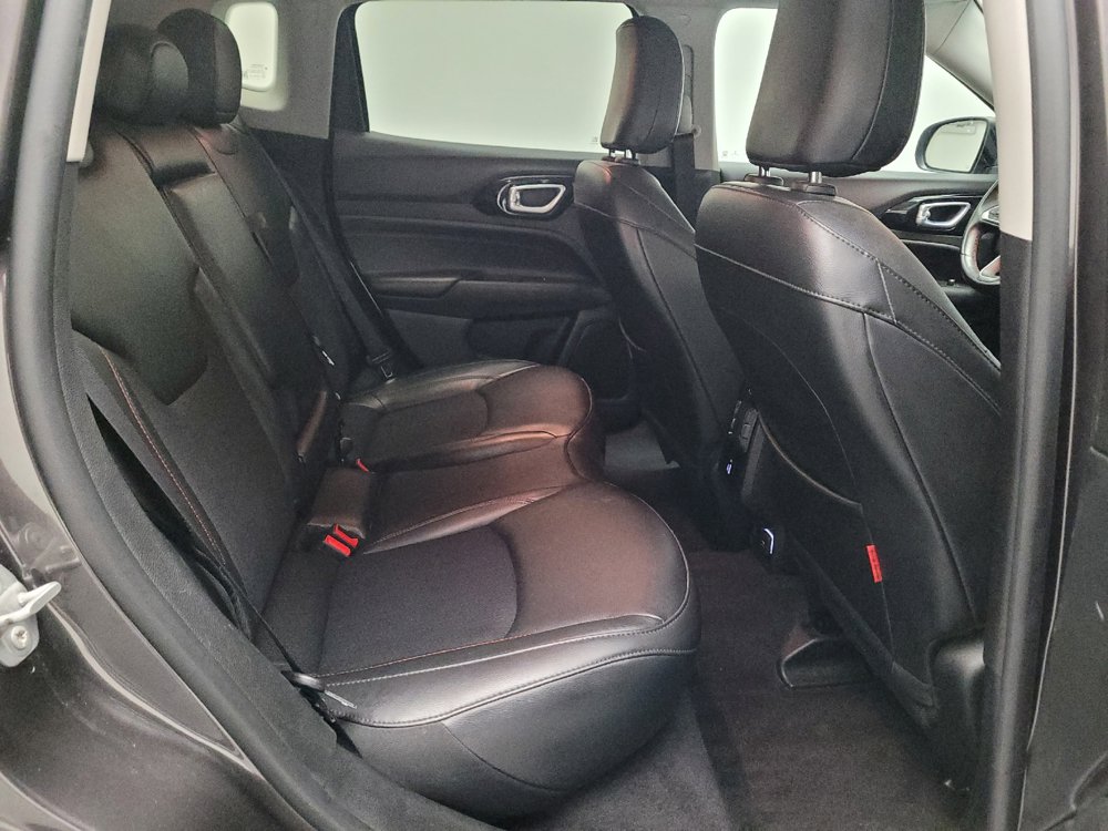 Used 2022 Jeep Compass Trailhawk w/ Trailhawk Convenience Group AWD/4WD image 19