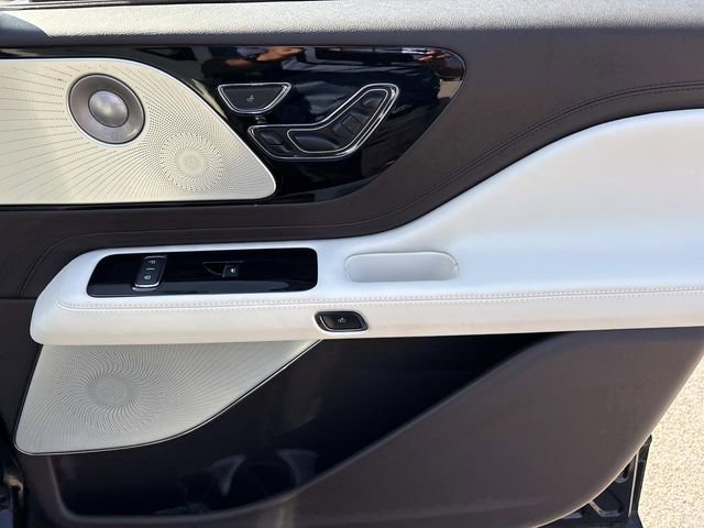 Certified 2023 Lincoln Aviator Black Label image 23