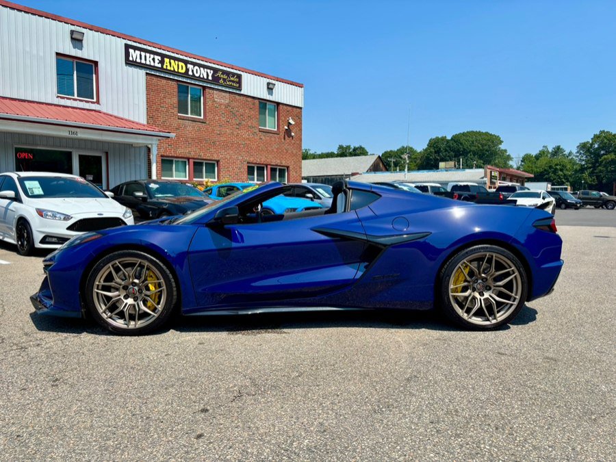 Used 2025 Chevrolet Corvette Z06 RWD image 5