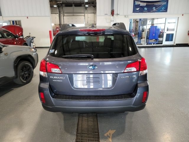 Used 2014 Subaru Outback 2.5i Limited w/ Accessory Value Package (OYS) AWD/4WD image 6