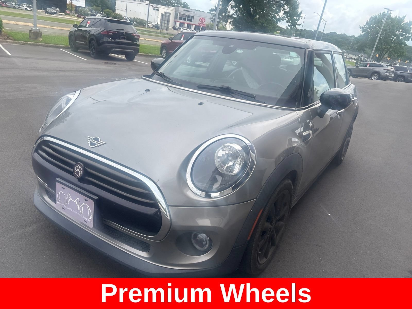 Used 2021 MINI Cooper 4-Door Hardtop FWD image 4