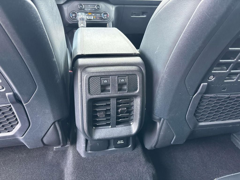 Used 2025 Ford Bronco Badlands AWD/4WD image 13