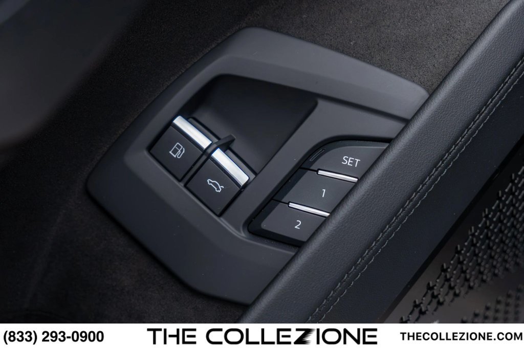 Used 2026 Lamborghini Urus SE AWD/4WD image 57